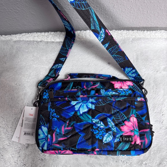 Lug Handbags - LUG Resort Black Scoop crossbody NEW with Tags💙💗🖤
